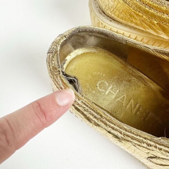 CHANEL Gold Flats Luxurious Loafers - Picture 7 of 13